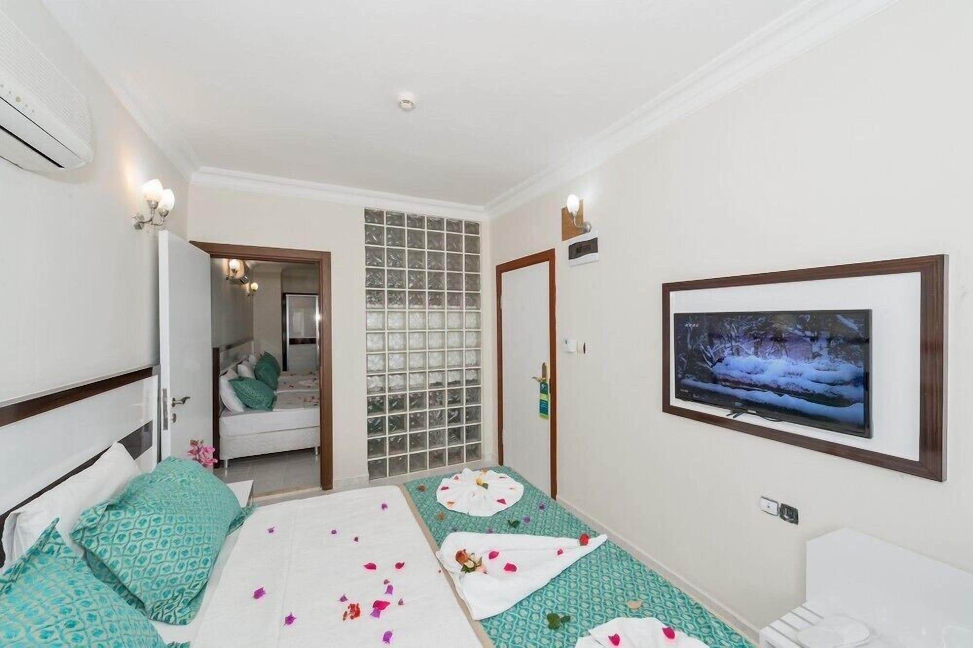 โอเตล การ์ป เดียม โกลด์ Hotel ฟินิเค ภายนอก รูปภาพ