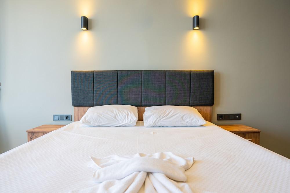 โอเตล การ์ป เดียม โกลด์ Hotel ฟินิเค ภายนอก รูปภาพ